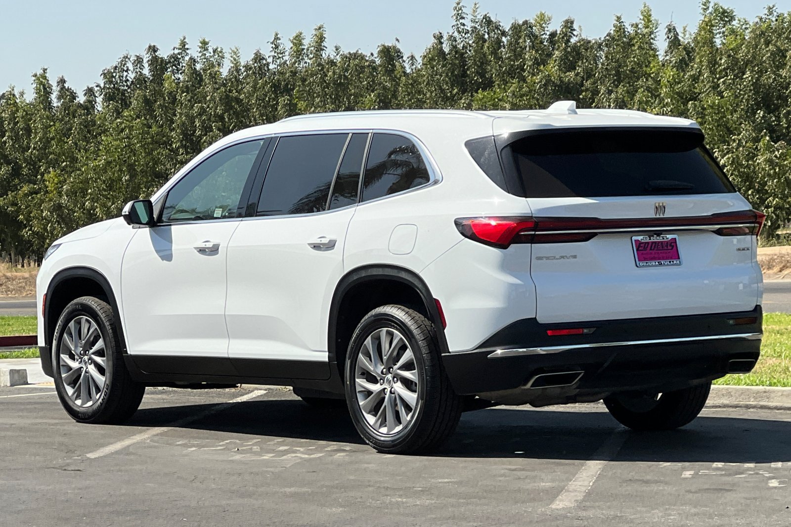 Used 2025 Buick Enclave Preferred FWD image 7