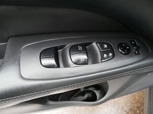 Used 2015 Nissan Pathfinder SL w/ SL Premium Package image 15