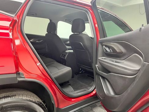 Used 2023 GMC Terrain SLE FWD image 34