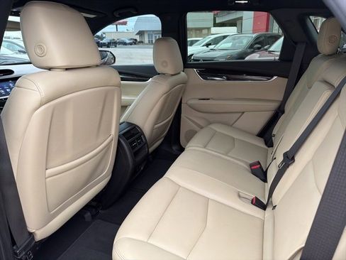 Used 2019 Cadillac XT5 FWD image 10