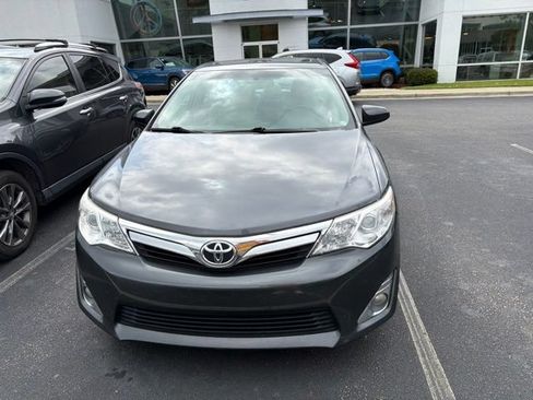 Used 2012 Toyota Camry XLE w/ Leather Pkg FWD image 8