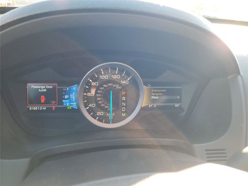 Used 2015 Ford Explorer XLT w/ Equipment Group 202B image 34