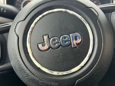 Used 2018 Jeep Wrangler Unlimited Sport S AWD/4WD image 20