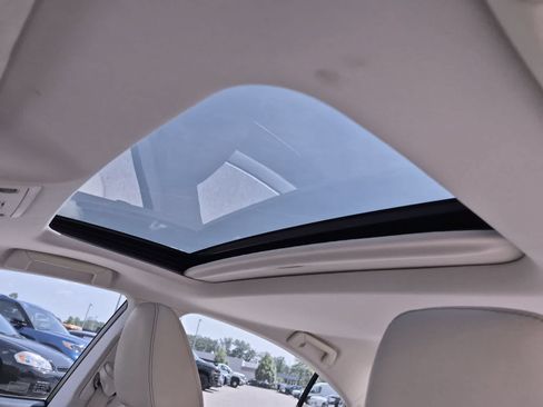 Used 2013 Lexus ES 350 w/ Luxury Pkg FWD image 19