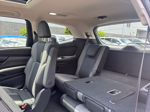 Certified 2024 Subaru Ascent Onyx Edition AWD/4WD image 30