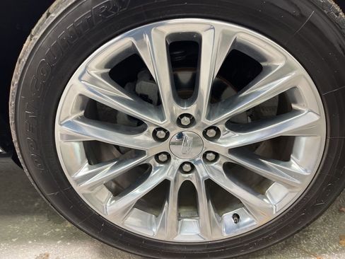 Used 2019 Cadillac Escalade Platinum AWD/4WD image 49