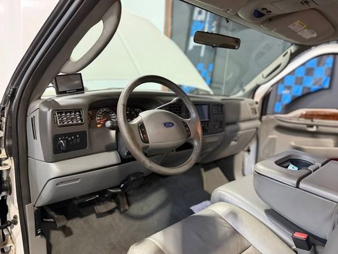 Used 2004 Ford F350 Lariat AWD/4WD image 11