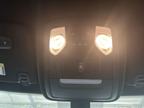 Used 2021 RAM 1500 Big Horn AWD/4WD image 19