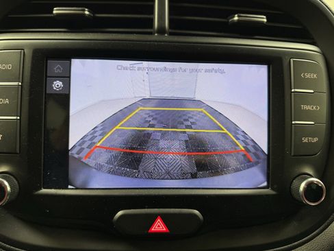 Used 2022 Kia Soul LX w/ Technology Package image 17