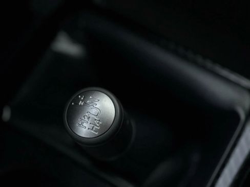 Used 2024 Toyota 4Runner TRD Off-Road Premium image 32