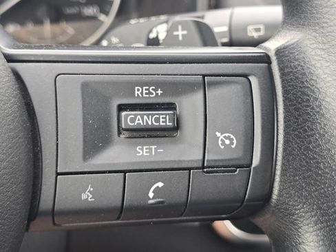 Used 2021 Nissan Rogue S AWD/4WD image 30