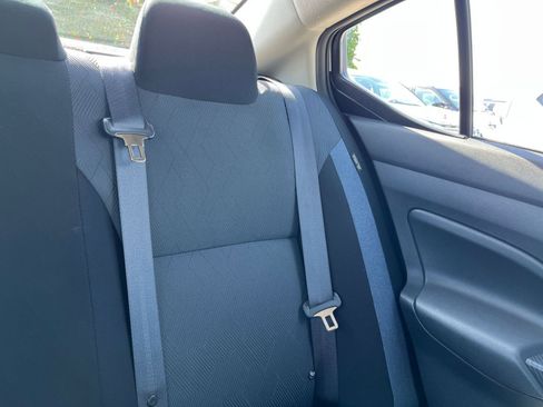 Used 2025 Nissan Versa SV FWD image 37