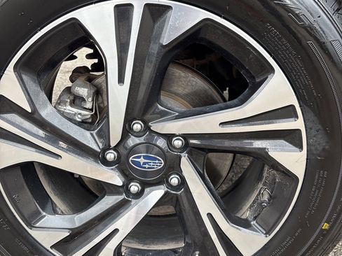 Used 2024 Subaru Crosstrek 2.0i Premium image 10