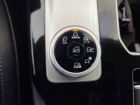 Used 2025 Mitsubishi Outlander SE image 34