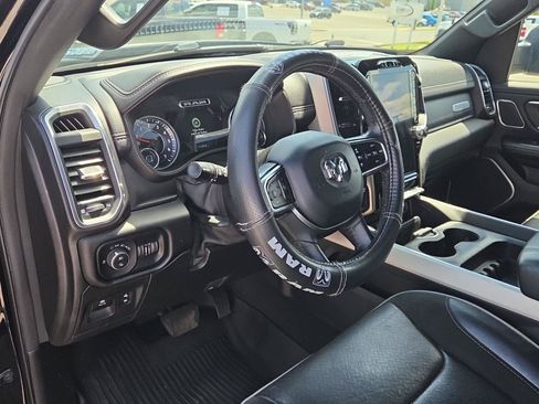 Used 2019 RAM 1500 Laramie AWD/4WD image 10