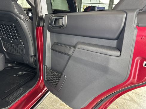 New 2025 Ford Bronco Badlands w/ Sasquatch Package image 16