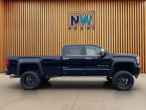 Used 2016 GMC Sierra 3500 Denali w/ Duramax Plus Package AWD/4WD image 33