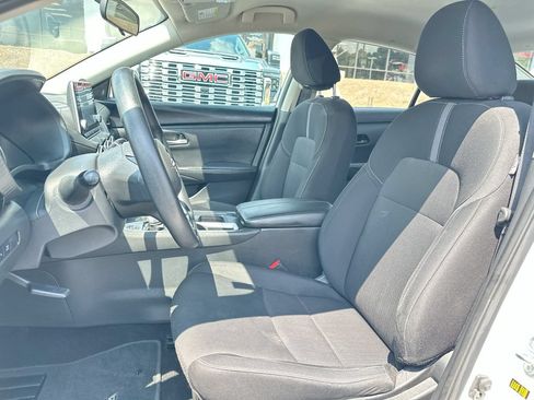 Used 2024 Nissan Sentra SV FWD image 8
