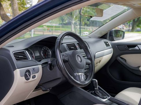 Used 2012 Volkswagen Jetta TDI image 17