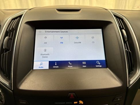 Used 2019 Ford Edge Titanium image 30