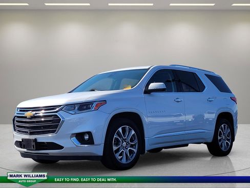Used 2021 Chevrolet Traverse Premier AWD/4WD image 8