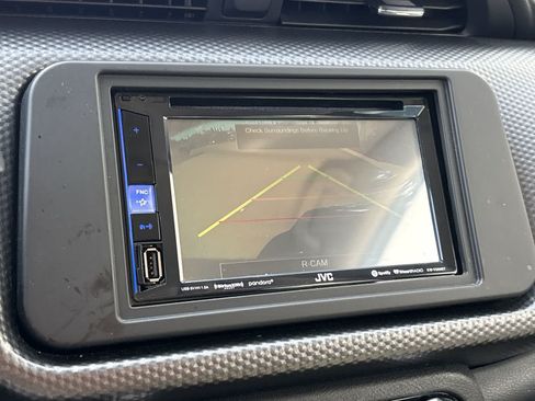 Used 2019 Nissan Kicks SV FWD image 17