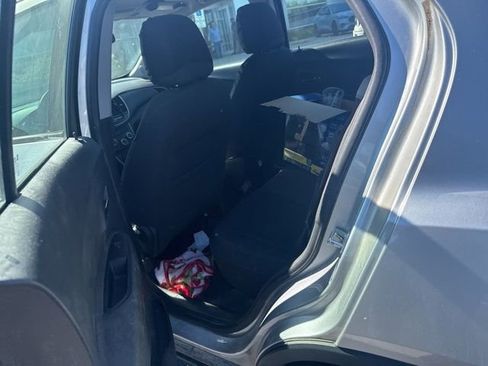 Used 2018 Chevrolet Trax LS AWD/4WD image 15
