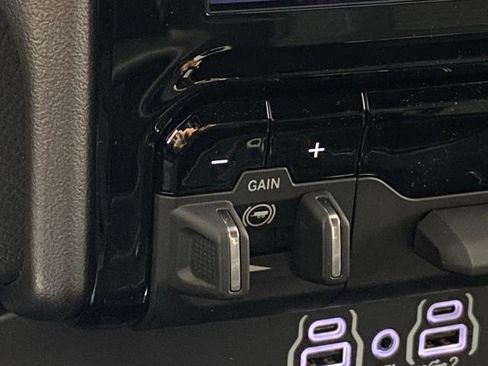 New 2026 RAM 1500 4x4 Crew Cab image 27