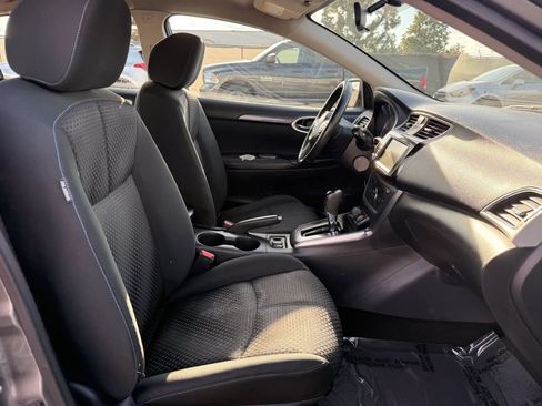 Used 2019 Nissan Sentra SR FWD image 18