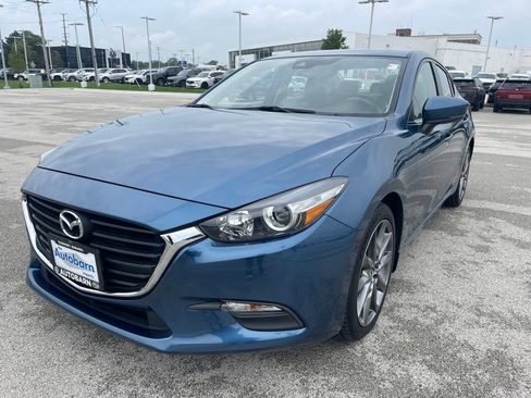 Used 2018 MAZDA MAZDA3 Touring FWD image 1