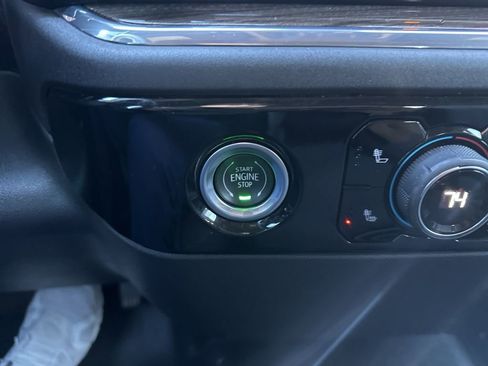 Used 2024 Chevrolet Silverado 1500 LT image 19