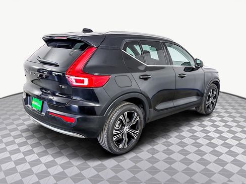 Used 2022 Volvo XC40 T5 Inscription w/ Advanced Package image 10