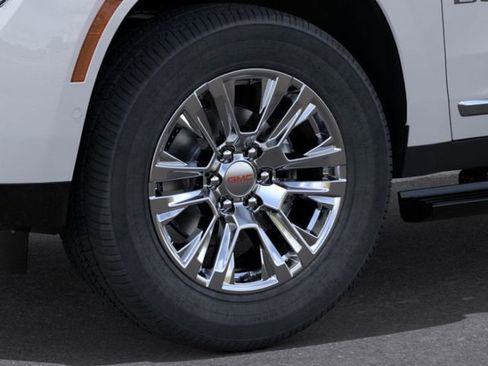 New 2026 GMC Yukon Denali w/ Sun & Power Step Package image 9