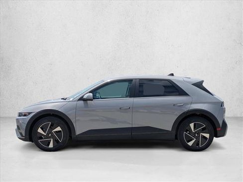 New 2026 Hyundai Ioniq 5 SEL RWD image 9
