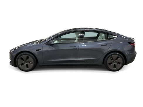 Certified 2023 Tesla Model 3 Standard Range RWD image 3