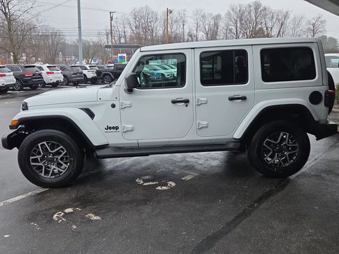 New 2026 Jeep Wrangler Sahara image 7