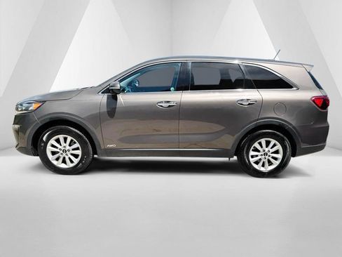 Used 2019 Kia Sorento AWD image 4