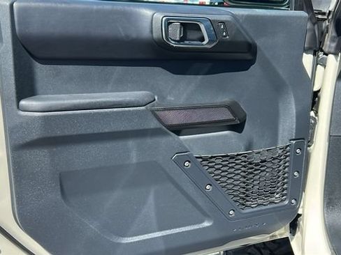 Used 2025 Ford Bronco Badlands AWD/4WD image 16