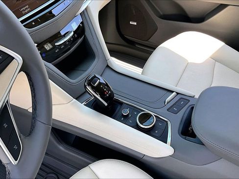 New 2026 Cadillac XT5 Premium Luxury image 8