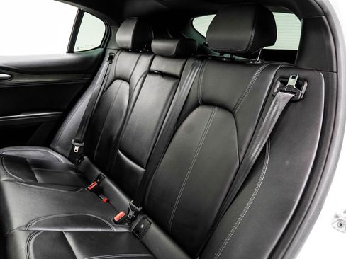 Used 2022 Alfa Romeo Stelvio Ti AWD/4WD image 14