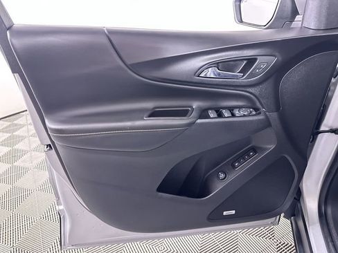 Used 2022 Chevrolet Equinox Premier AWD/4WD image 23