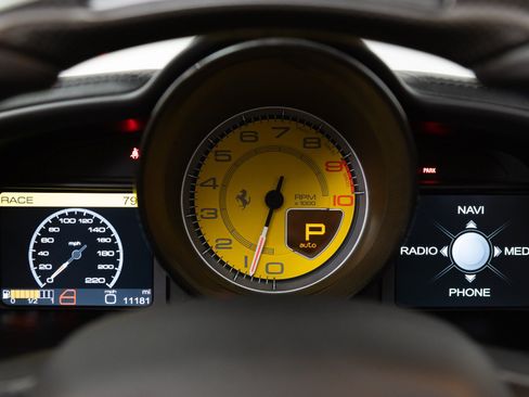 Used 2014 Ferrari 458 Spider RWD image 76