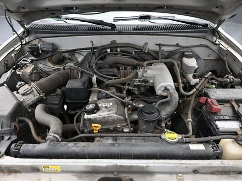 Used 2004 Toyota Tacoma 2WD Regular Cab image 34