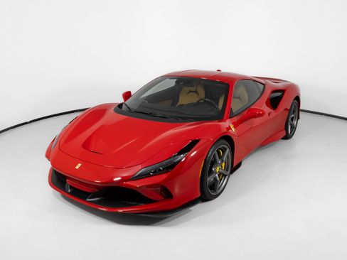 Certified 2022 Ferrari F8 Tributo RWD image 25