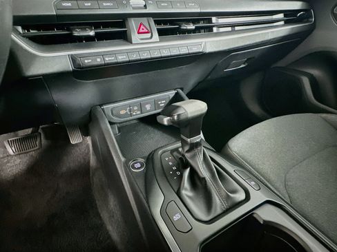 Used 2025 Kia K4 FWD image 24