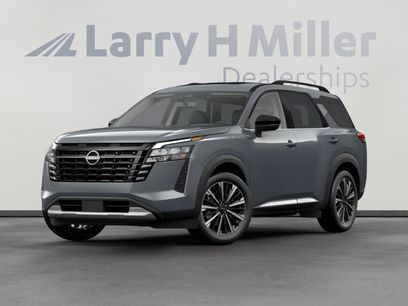 New 2026 Nissan Pathfinder Platinum w/ Cargo Package