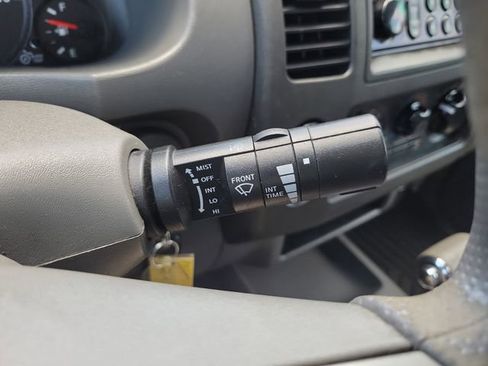 Used 2006 Nissan Frontier XE w/ (G01) XE Preferred Pkg RWD image 22