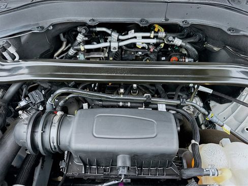 Used 2022 Ford Explorer Limited w/ Equipment Group 301A image 31