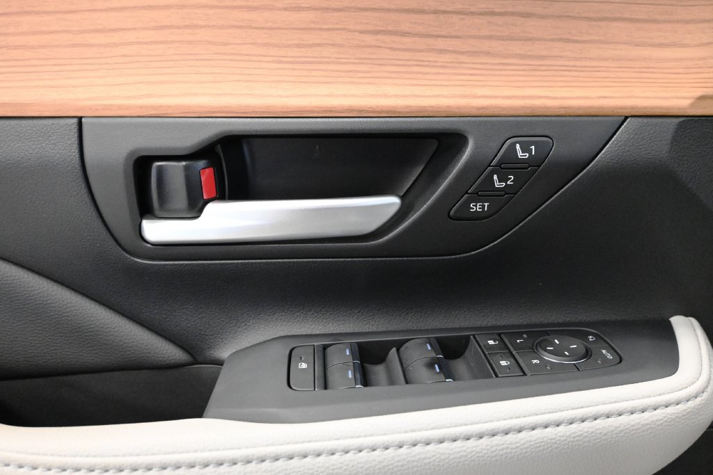 New 2026 Toyota Grand Highlander AWD image 32