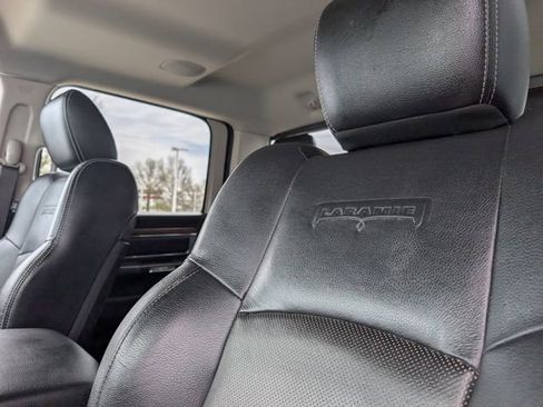 Used 2017 RAM 1500 Laramie w/ Convenience Group AWD/4WD image 13